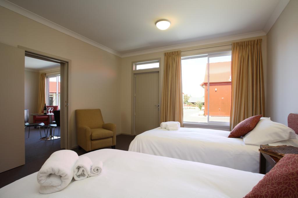Hawkdun Lodge Motel Ranfurly Habitación foto
